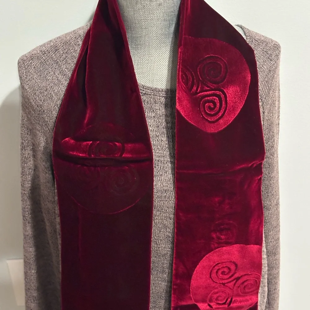 NWOT Imogene Velvet Scarf Handmade Ireland Celtic Spiral Burgundy